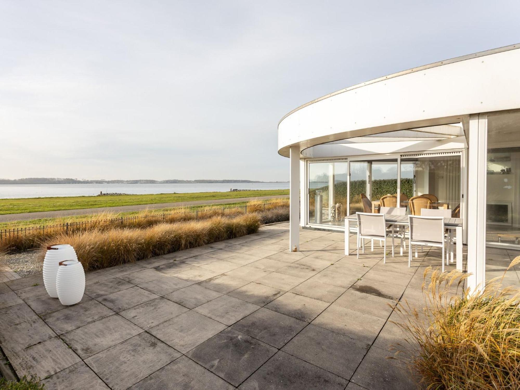 Beautiful, Luxurious On The Veerse