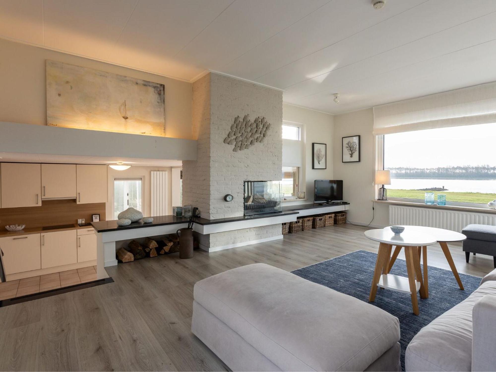 Beautiful, Luxurious On The Veerse Vakantiehuis