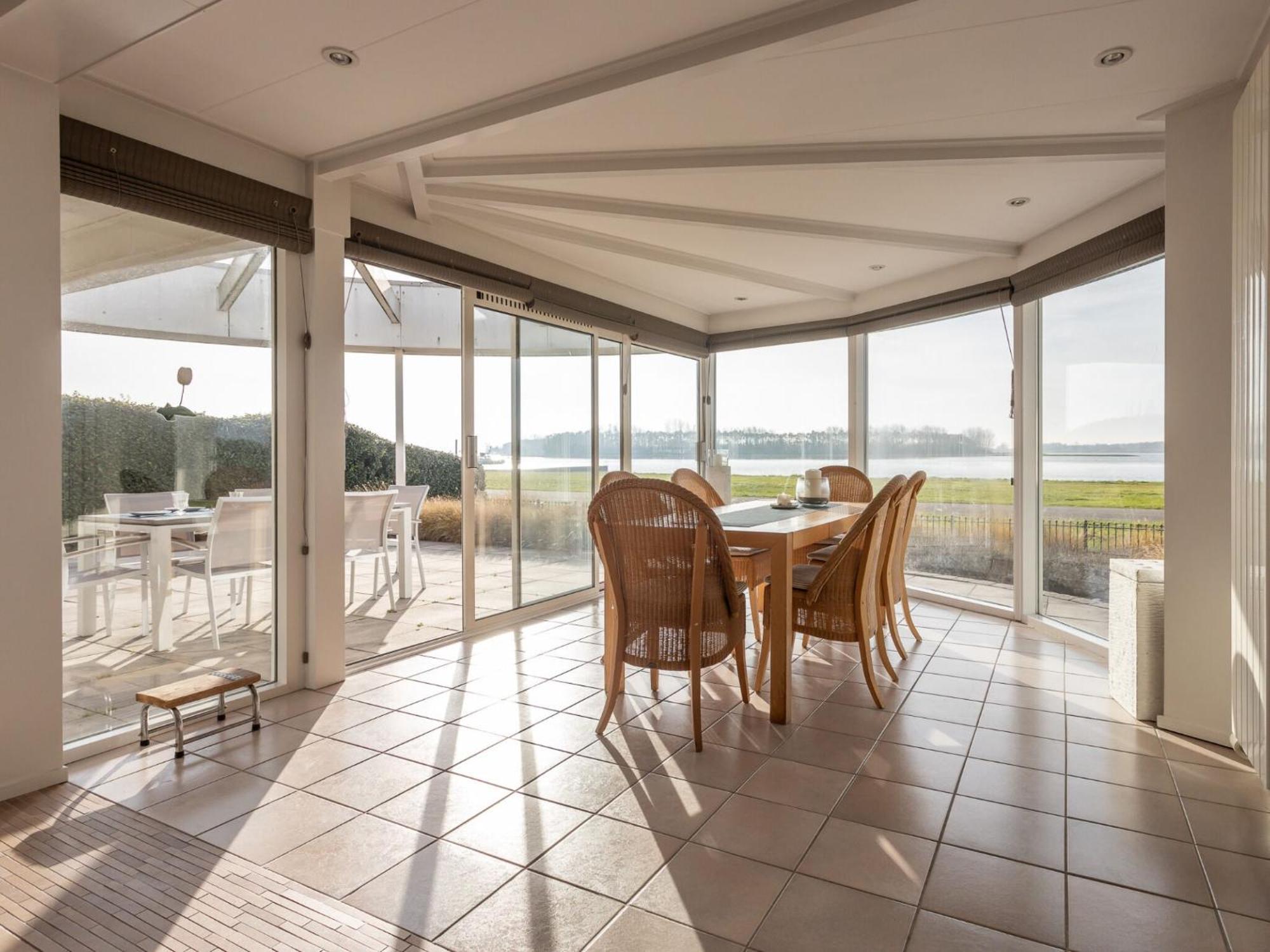 Beautiful, Luxurious On The Veerse Vakantiehuis Kamperland
